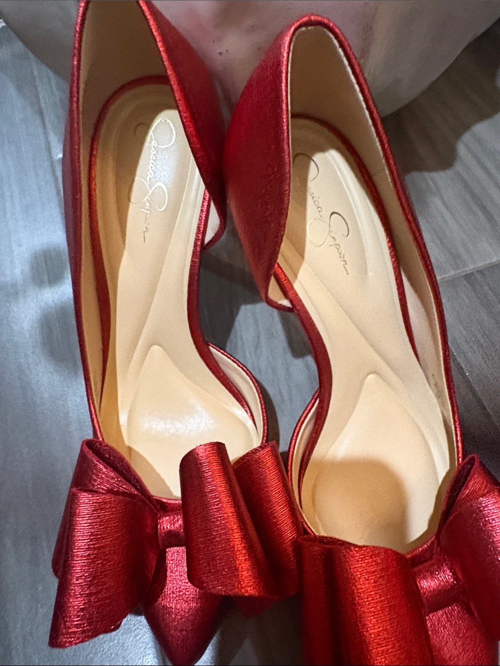 Jessica Simpson Red Satin Pointed-Toe Pumps with Bow - Picture 3 of 5